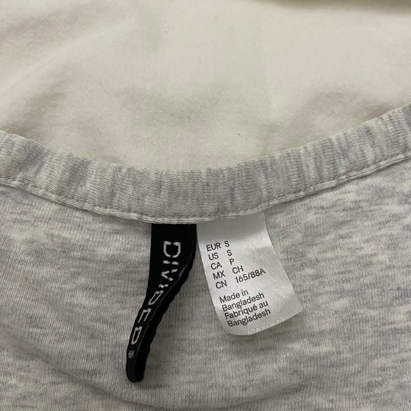 H&M Button-front Crop Top - Light Gray - Picture 3 of 4